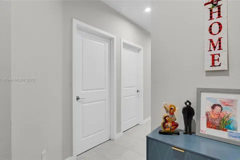 1025 NW 4th Ter, Florida City FL 33034