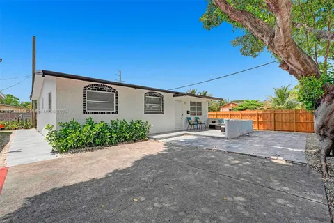 2338 Fillmore St # 2A, Hollywood FL 33020