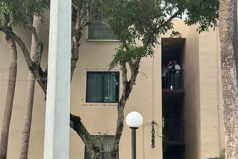 10865 SW 112th Ave # 206, Miami FL 33176