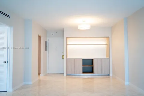 400 Kings Point Dr # 1222, Sunny Isles Beach FL 33160