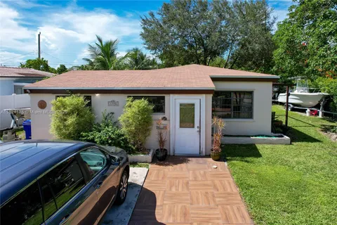1395 NE 178th St, North Miami Beach FL 33162