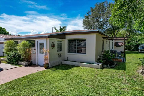 1395 NE 178th St, North Miami Beach FL 33162