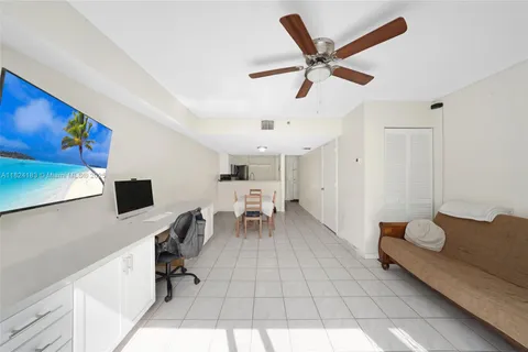 139 Riviera Cir # 8, Weston FL 33326