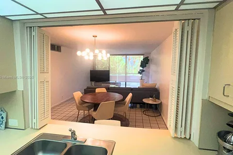 170 Ocean Lane Dr # 311, Key Biscayne FL 33149