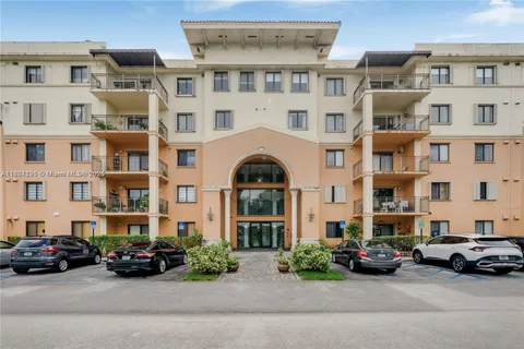 9340 Fontainebleau Blvd # 313, Miami FL 33172