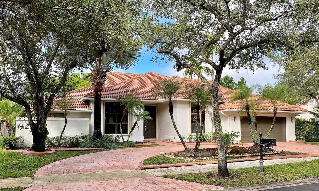 1099 Waterbrook Ln, Weston FL 33326