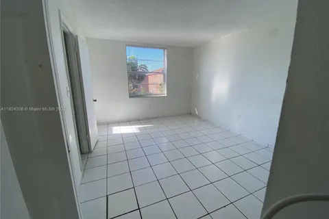 18942 NW 86th Ct, Hialeah FL 33015
