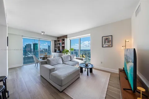 1900 N Bayshore Dr # 4111, Miami FL 33132