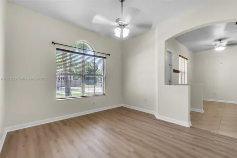 1221 SE 17th Ave, Homestead FL 33035