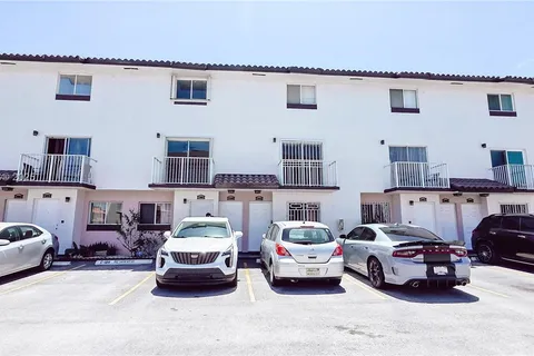 1100 SW 104th Ct # 206, Miami FL 33174