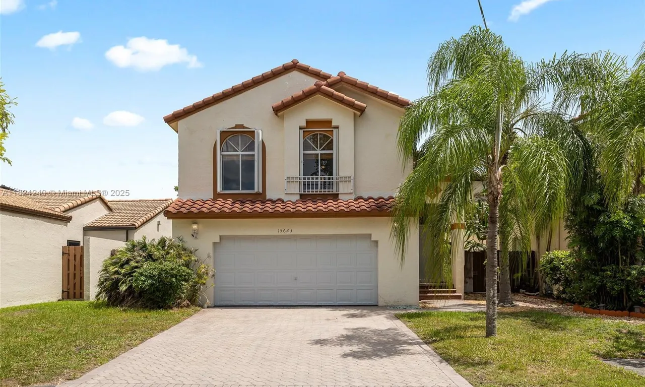 15623 SW 100th Ln, Miami FL 33196