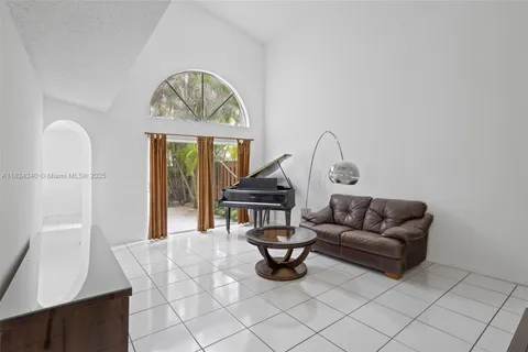 15623 SW 100th Ln, Miami FL 33196