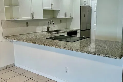 1160 NE 191st St # 32, Miami FL 33179