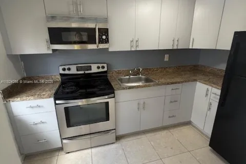 3615 NW 1st St # 3, Miami FL 33125