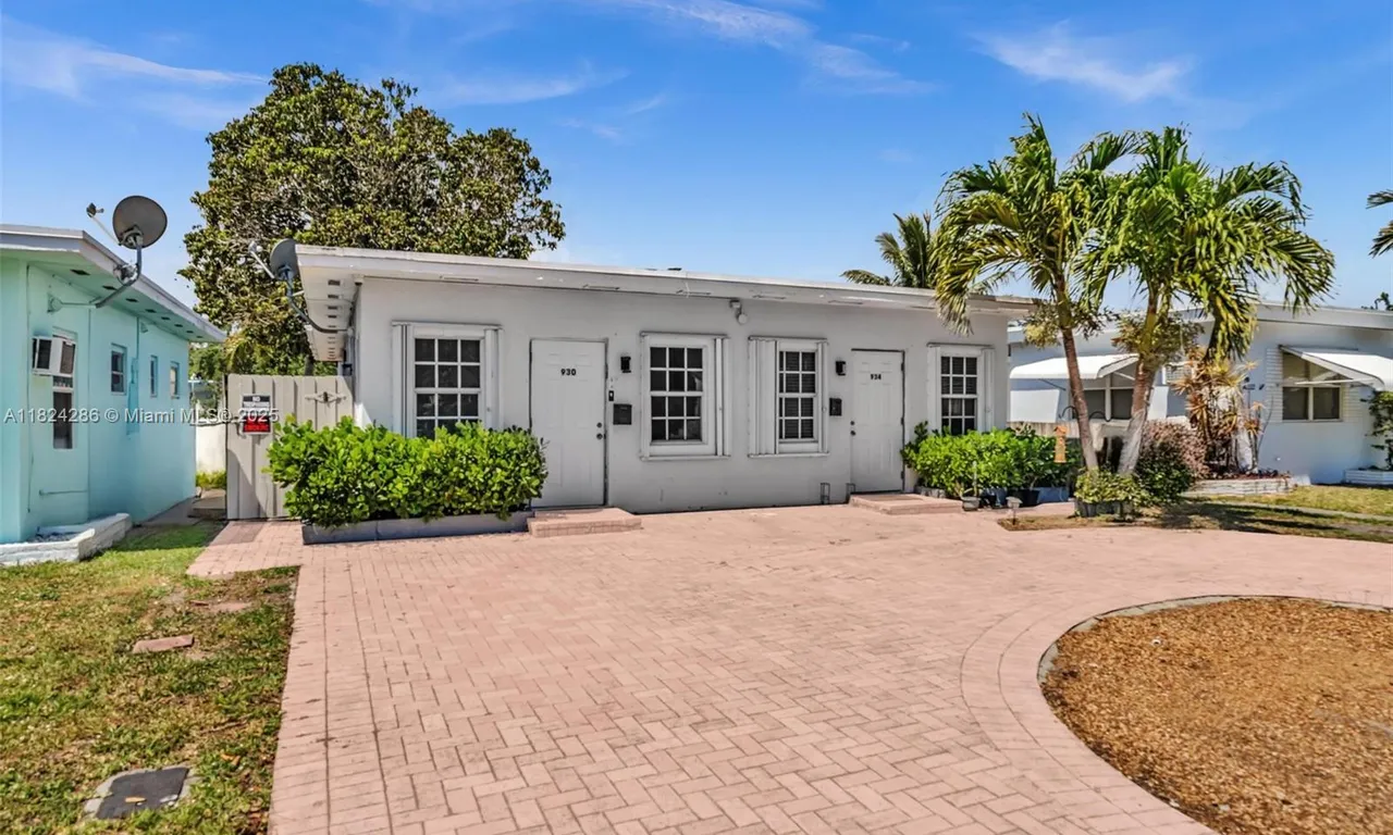 930 N 16th Ave # 1, Hollywood FL 33020