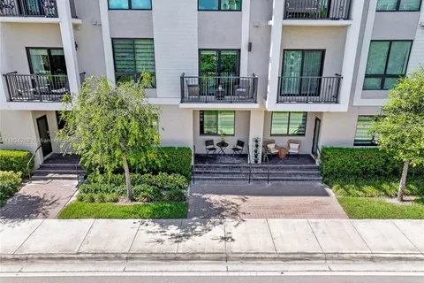 8301 NW 41st St # 102, Doral FL 33166