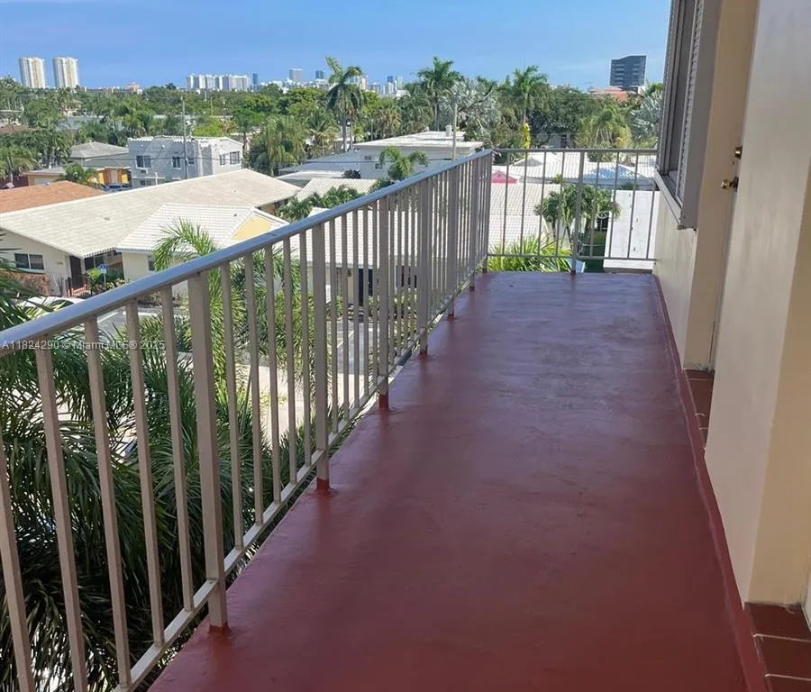 1747 Rodman St # 409, Hollywood FL 33020