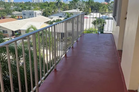 1747 Rodman St # 409, Hollywood FL 33020