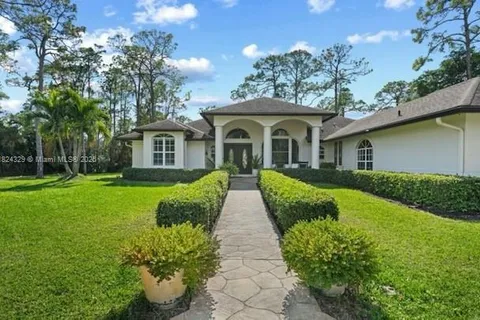 16368 Valencia Blvd, Loxahatchee FL 33470