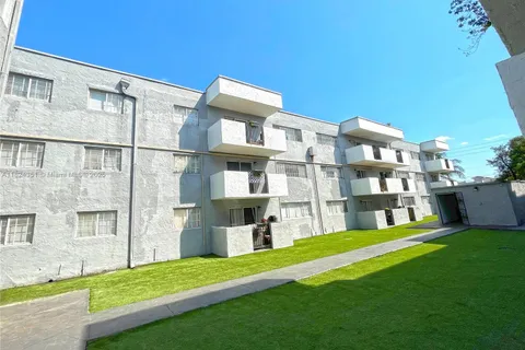 13300 Alexandria Dr, Opa-Locka FL 33054