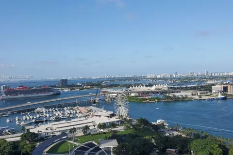 50 Biscayne Blvd # 3006, Miami FL 33132