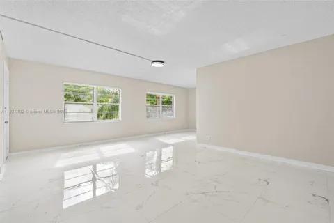 251 SW 132nd Way # 201H, Pembroke Pines FL 33027