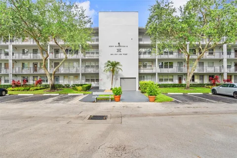 251 SW 132nd Way # 201H, Pembroke Pines FL 33027