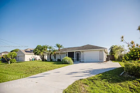 1441 SW Algardi Ln, Port St. Lucie FL 34953
