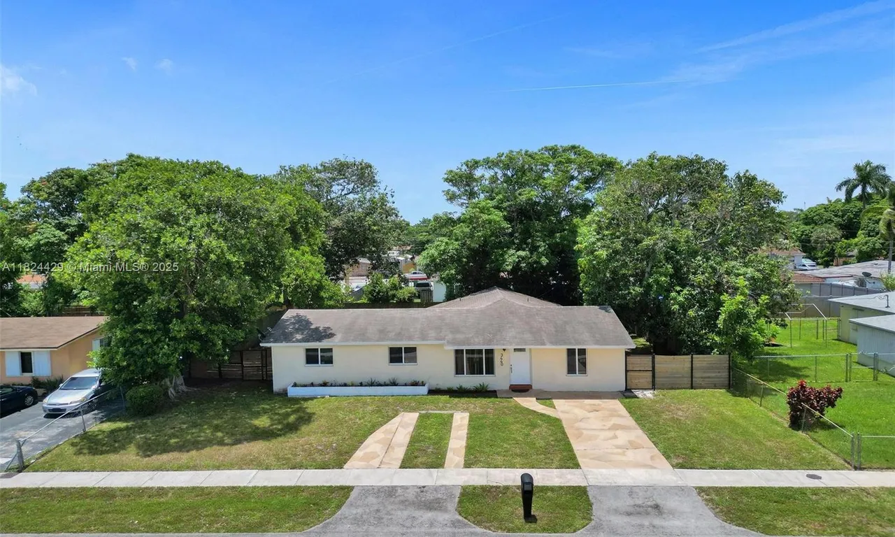 3440 NW 4th Ct, Lauderhill FL 33311