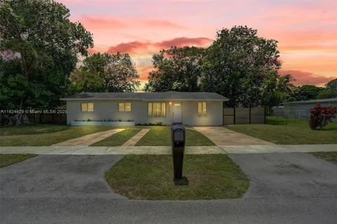 3440 NW 4th Ct, Lauderhill FL 33311