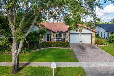 1460 NW 99th Ave, Plantation FL 33322