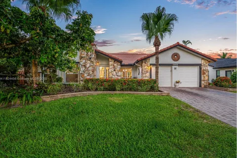 1460 NW 99th Ave, Plantation FL 33322