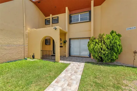 13705 SW 84th St # H, Miami FL 33183