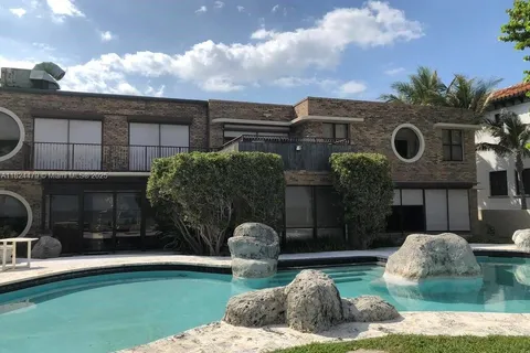 625 Ocean Blvd, Golden Beach FL 33160