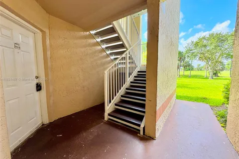 3360 N Pinewalk Dr N # 1312, Margate FL 33063