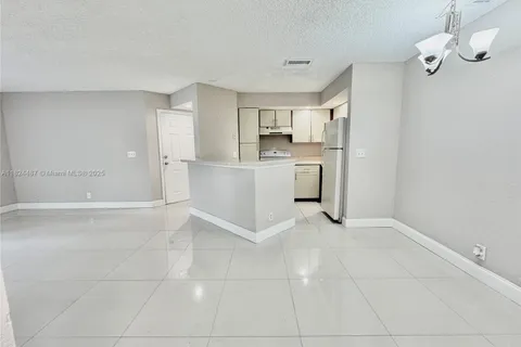 3360 N Pinewalk Dr N # 1312, Margate FL 33063