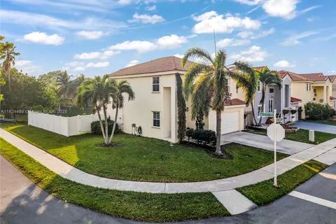 7400 Viscaya Cir, Margate FL 33063