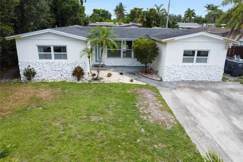 6459 Evans St, Hollywood FL 33024