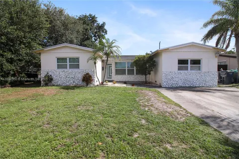 6459 Evans St, Hollywood FL 33024