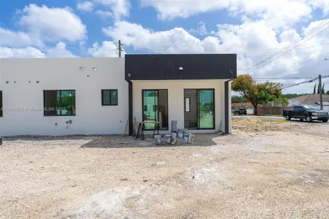 12383 SW 220 ST, Miami FL 33170