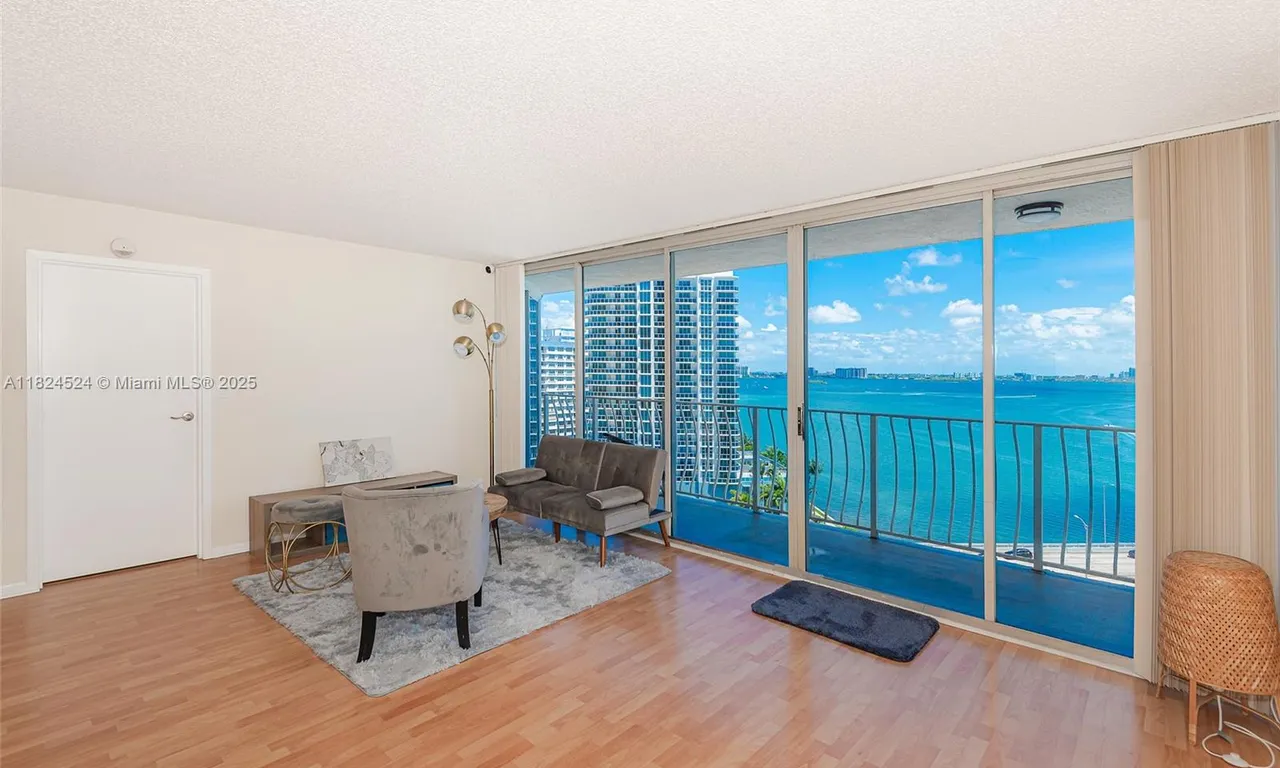 7601 E Treasure Dr # 1517, North Bay Village FL 33141