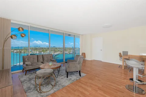 7601 E Treasure Dr # 1517, North Bay Village FL 33141