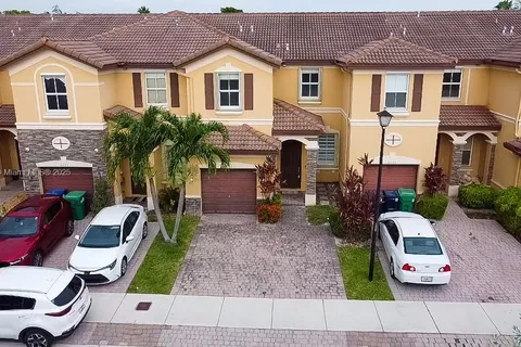 8763 NW 112th Pl, Doral FL 33178