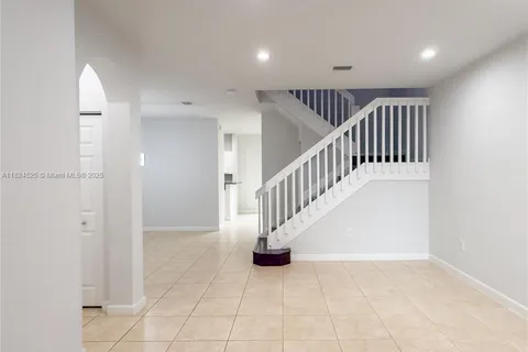 8763 NW 112th Pl, Doral FL 33178