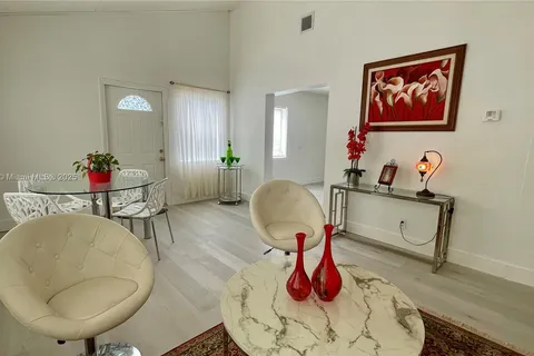 6021 SW 38th St, Miramar FL 33023