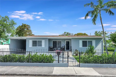 2101 NW 26th St # 2, Miami FL 33142