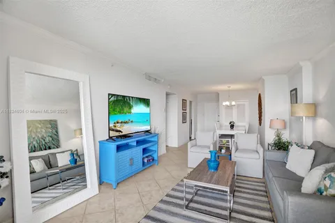 2501 S Ocean Dr, Hollywood FL 33019