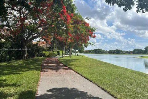 10718 SW 148th Ct, Miami FL 33196