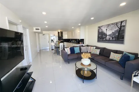 345 Ocean Dr # 602, Miami Beach FL 33139