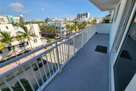 345 Ocean Dr # 602, Miami Beach FL 33139
